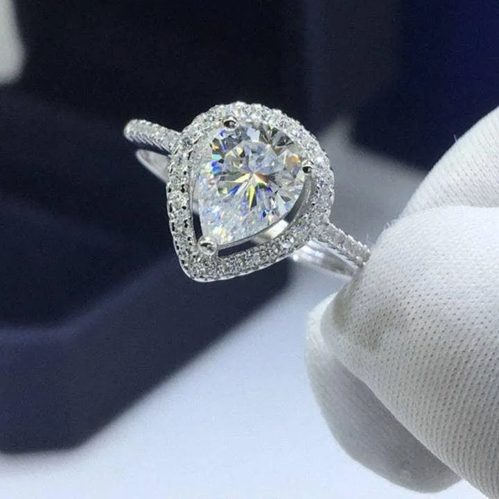 1.0 Ct Pear Cut Diamond Water Drop Engagement Ring