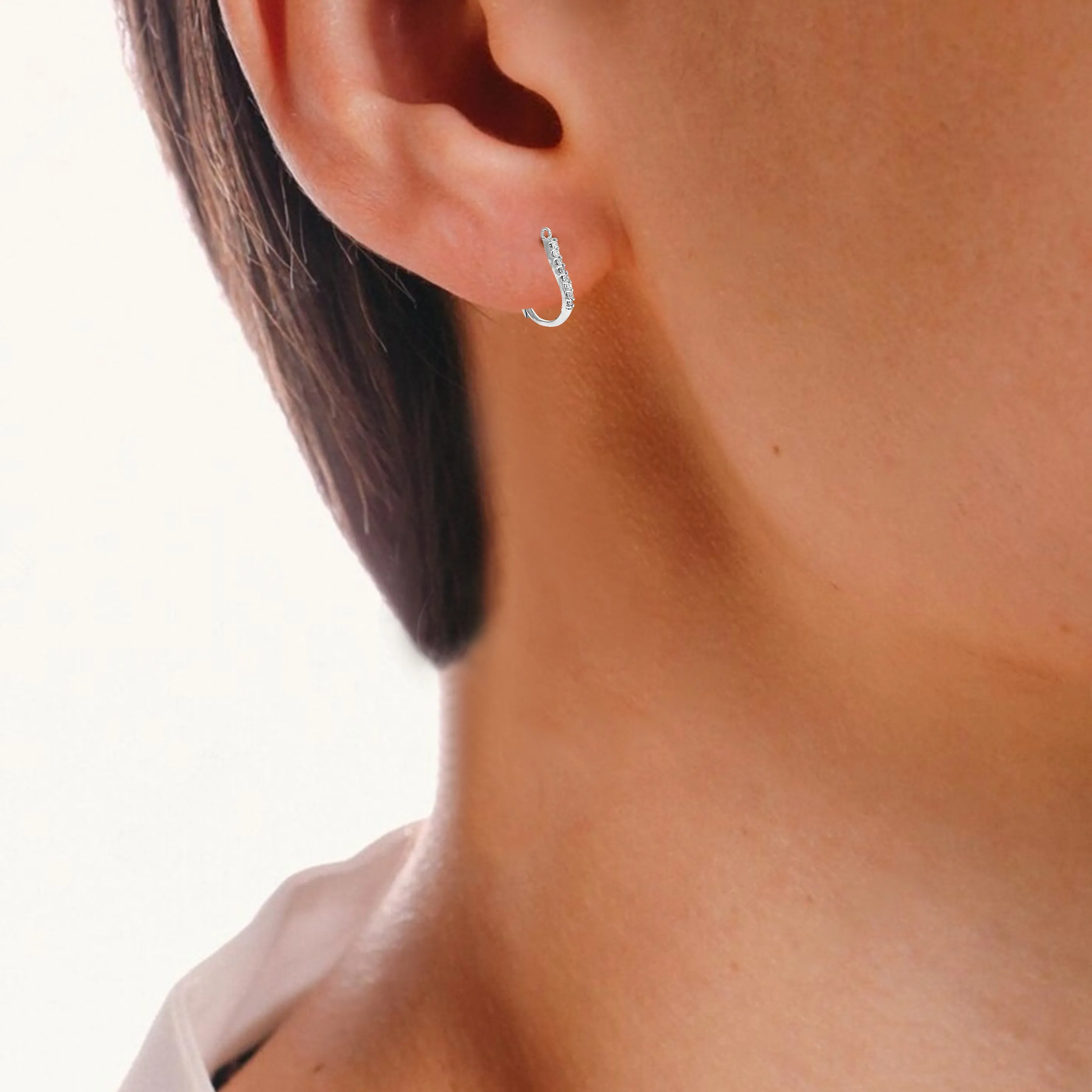1/10 cttw Lab Grown Diamond Graduated Hoop Earrings in Silver