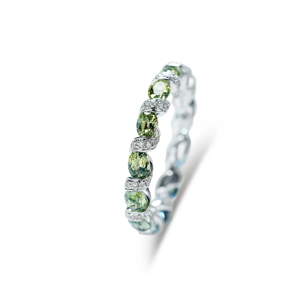 18k Gold Round Cut Rings