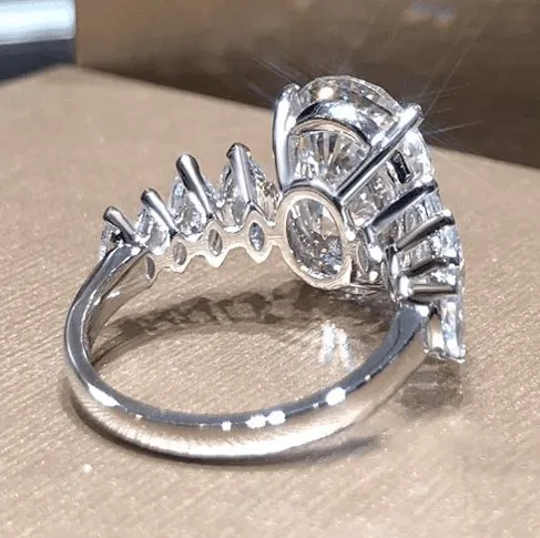 5ct Luxury Oval Cut Diamond Engagement Ring