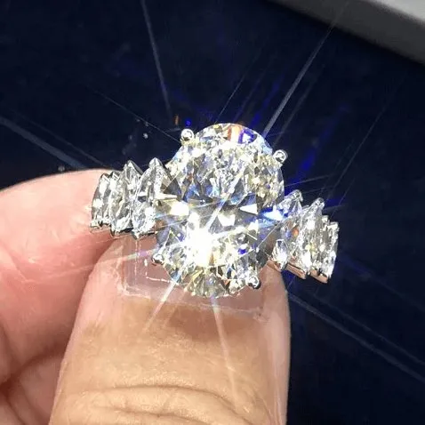5ct Luxury Oval Cut Diamond Engagement Ring