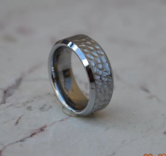 8mm Tungsten Wedding Band Beveled Edge Comfort Fit Diamond Hammer Design Men or Women Sizes 4 5 6 7 8 9 10 11 12 13 14 15 16 and Half Sizes