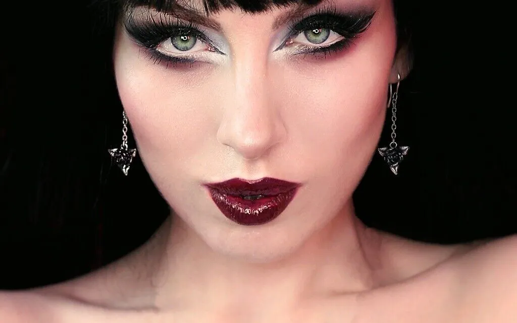 Alchemy Gothic E472 - Black Rose Droppers Earrings  Love Mystical