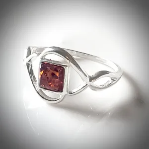Amber Sterling Silver Celtic Ring