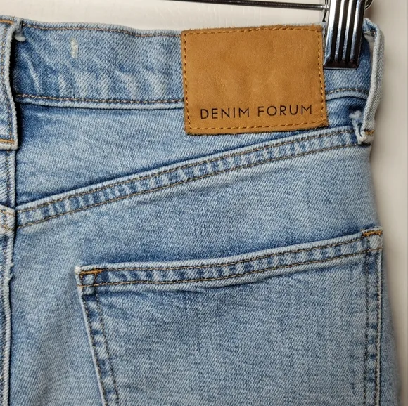 Aritzia Denim Forum The '50s Arlo Mid Thigh Short | Aritzia Shorts | Size 27