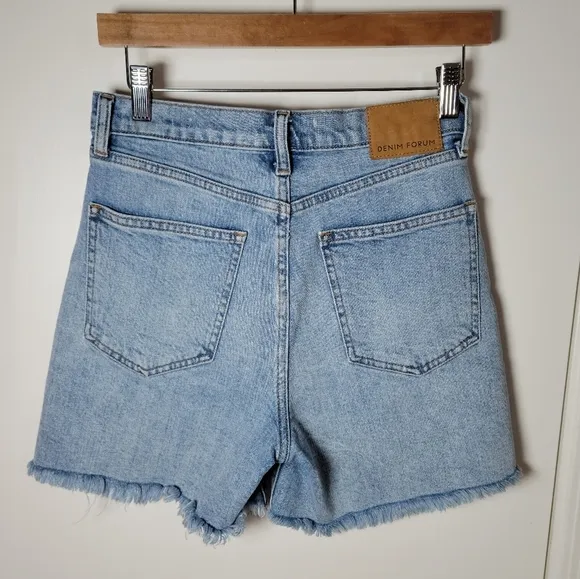Aritzia Denim Forum The '50s Arlo Mid Thigh Short | Aritzia Shorts | Size 27