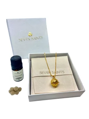 Aromatherapy Round Diffuser Locket   Aromatherapy Oil Luxury Gift Set