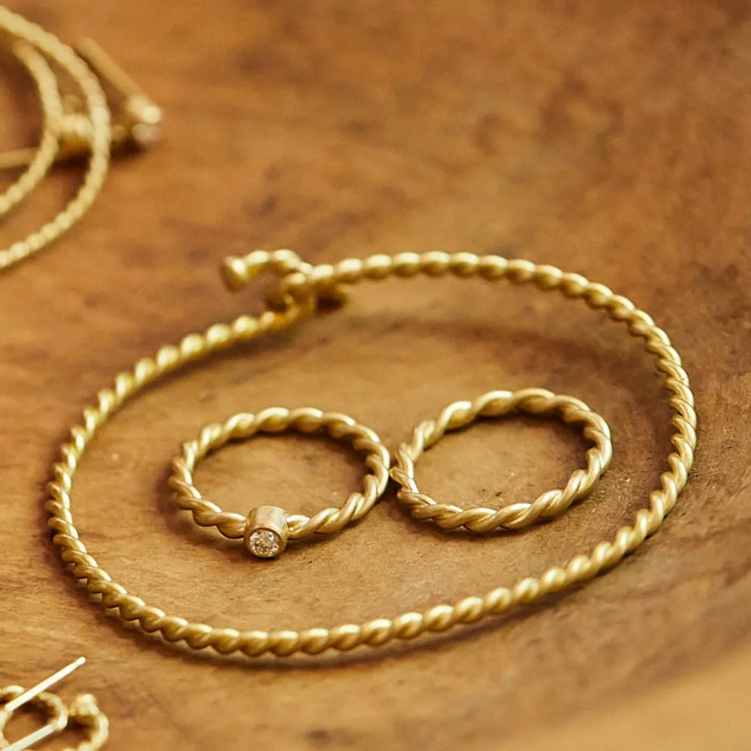 Ashley Grand Twist Band in 20K Peach Gold