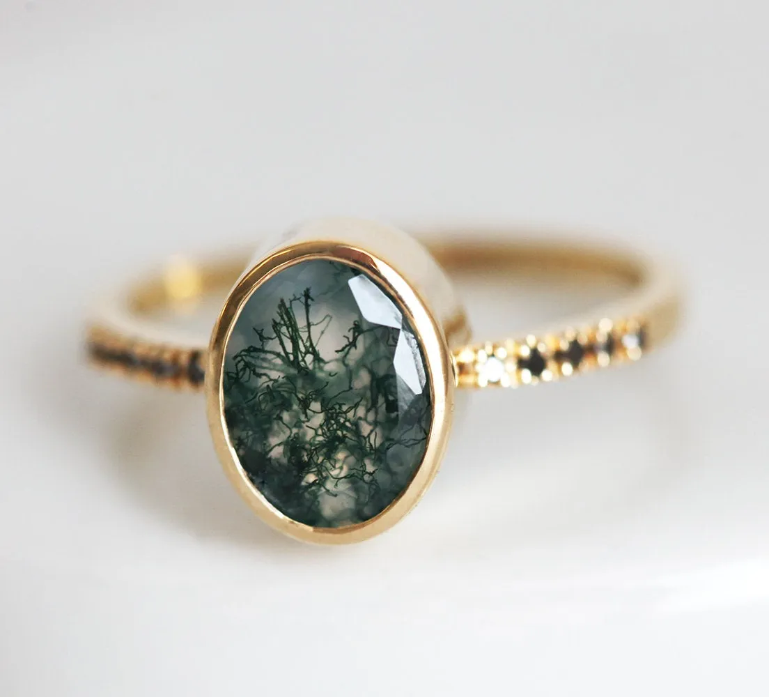 Aspen Oval Moss Agate Ring