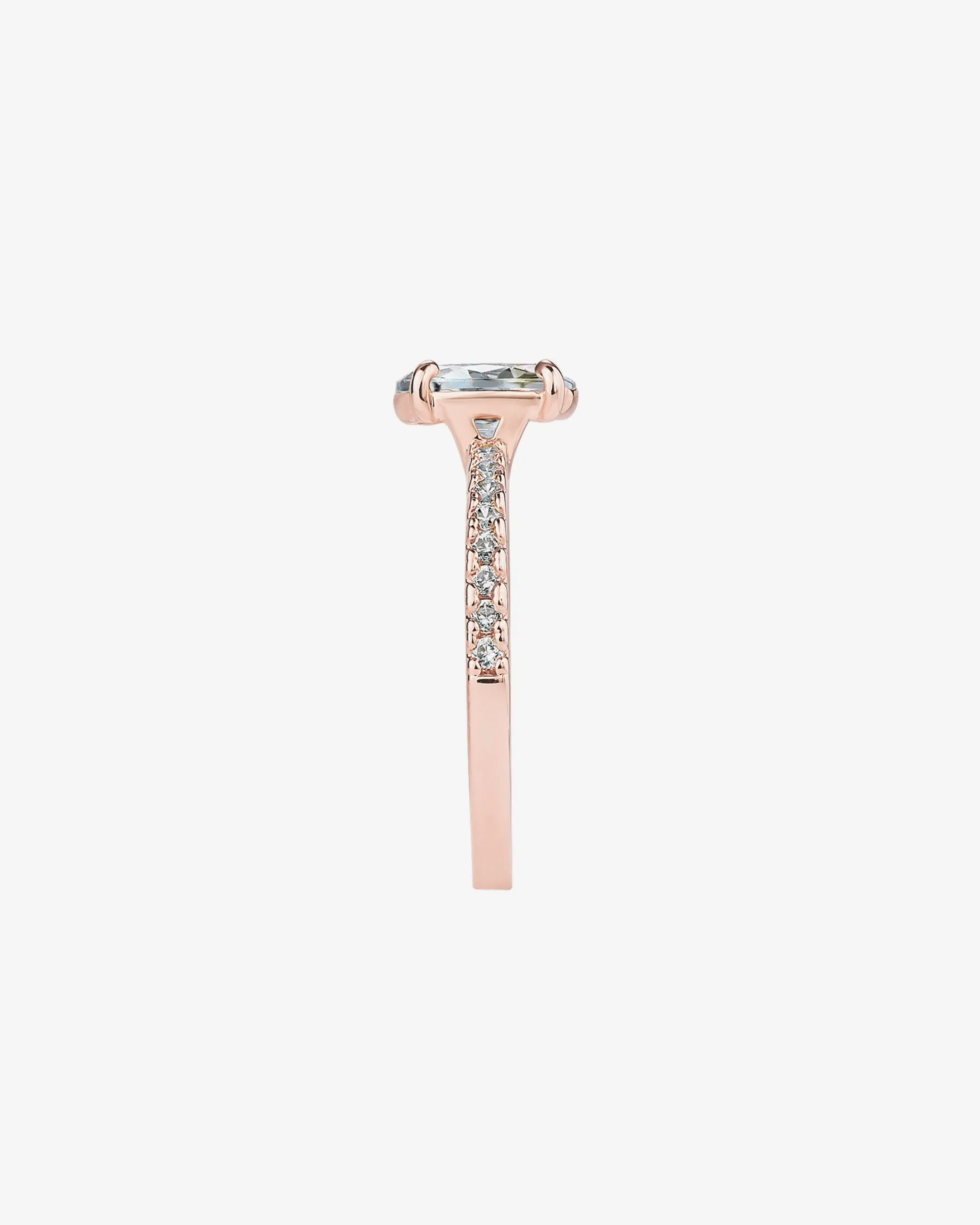 Azira Oval Ring