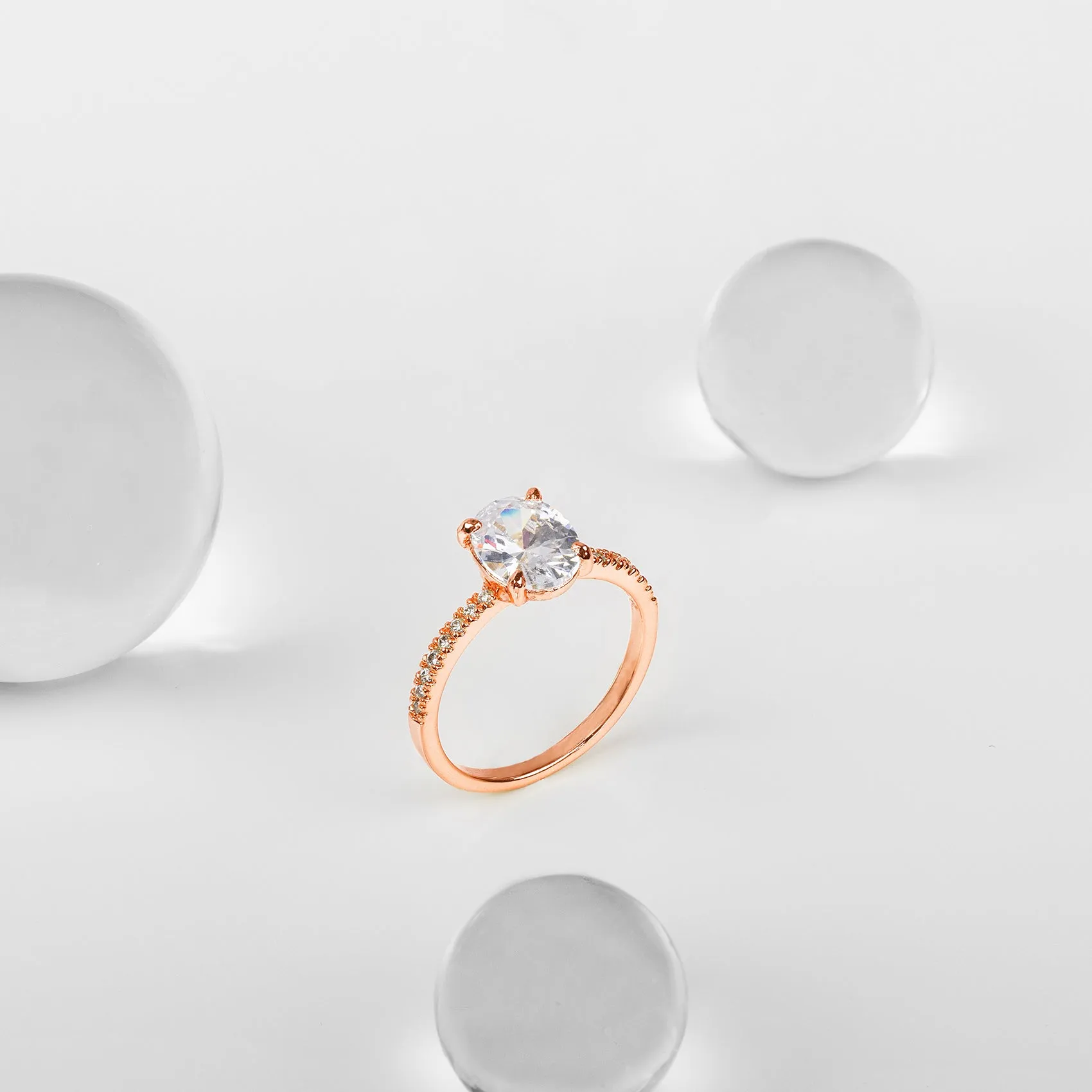 Azira Oval Ring
