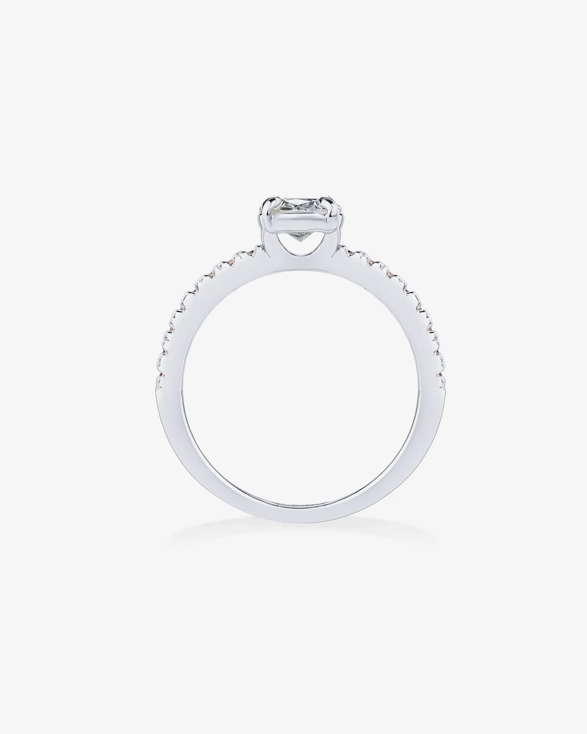 Azira Oval Ring