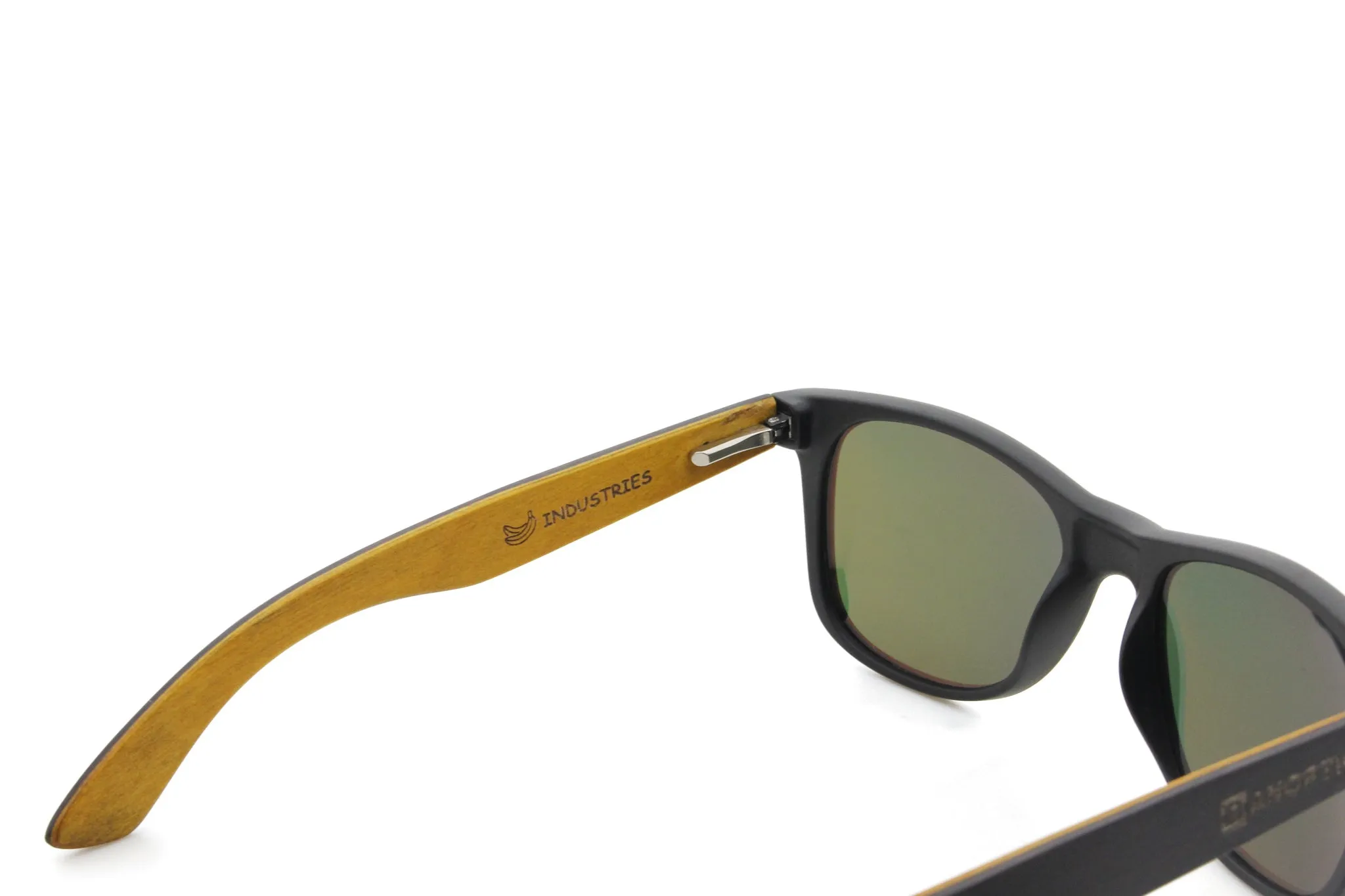 Banoptics Timeless Wayfarer Stealth - Red lens NO CASE