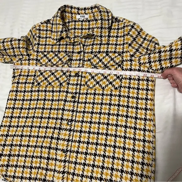 BB Dakota 7 Days A Week Houndstooth Shacket Cream / Yellow / Brown size Large