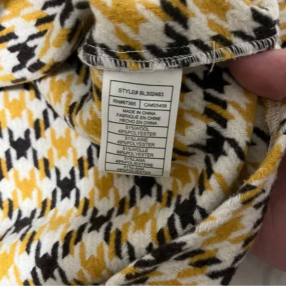 BB Dakota 7 Days A Week Houndstooth Shacket Cream / Yellow / Brown size Large
