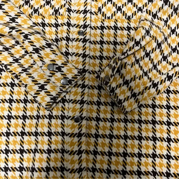 BB Dakota 7 Days A Week Houndstooth Shacket Cream / Yellow / Brown size Large