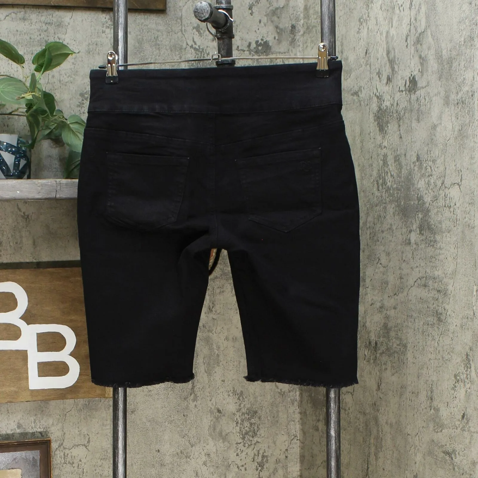 DG2 by Diane Gilman Pull On Bermuda Shorts Black Petite Medium