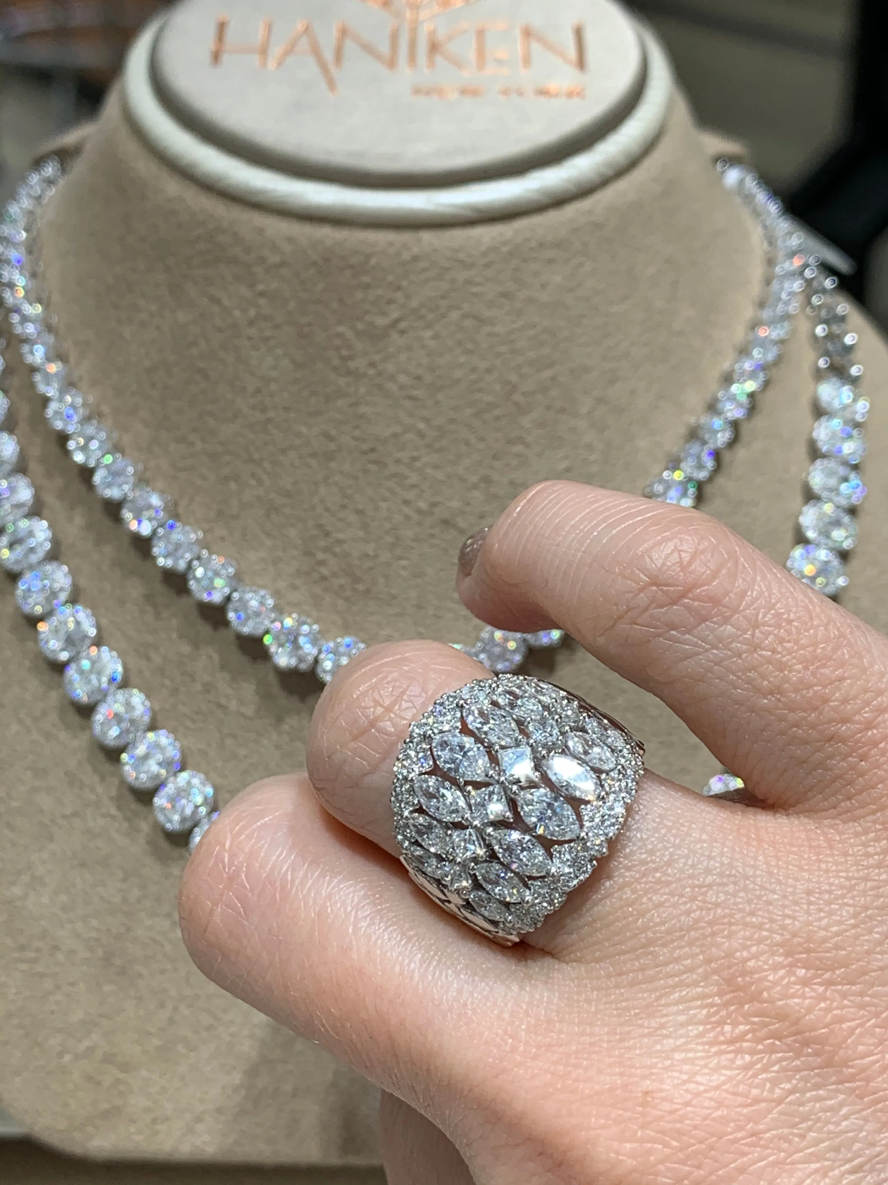 Diamond 3.02ct t.w. Right-hand Cocktail Ring