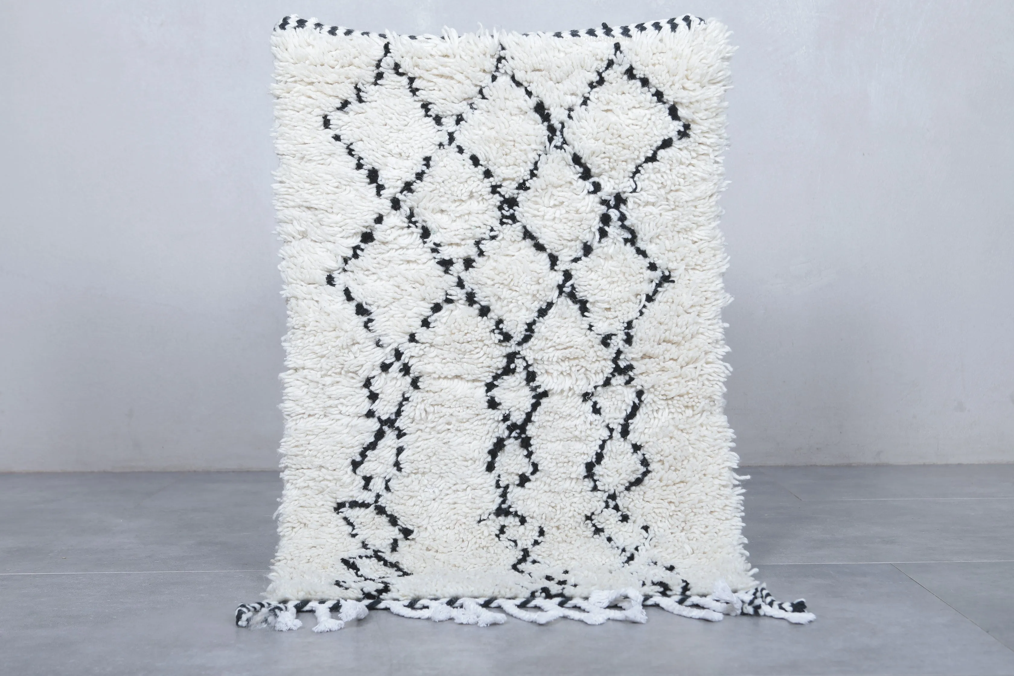 Diamond Moroccan Rug - Compact Wool | 1.9 x 3 Feet