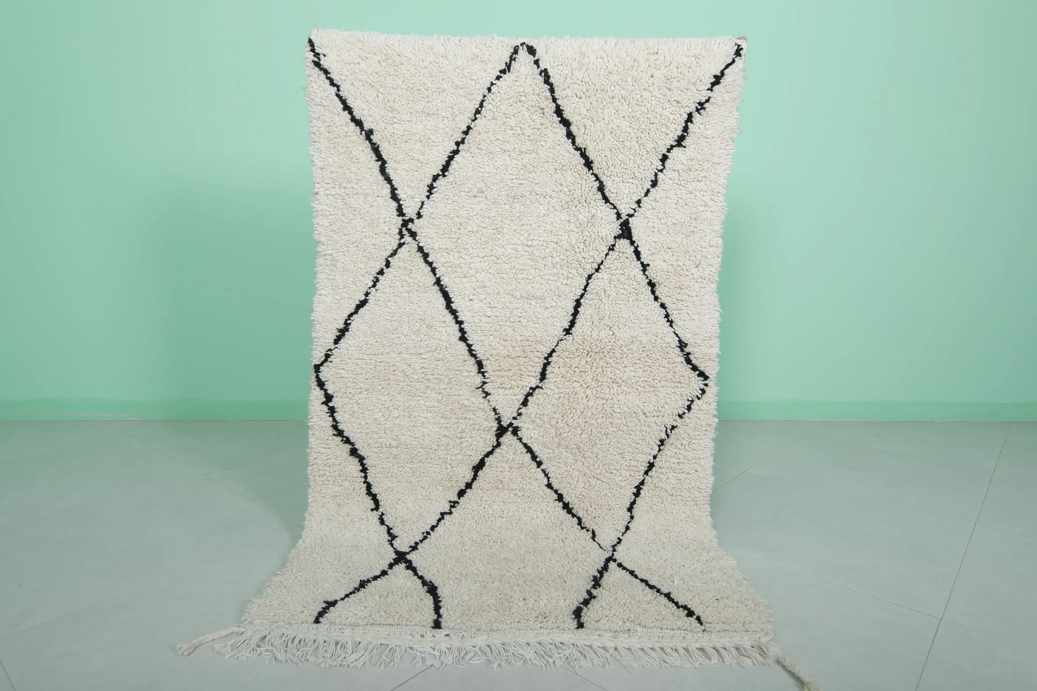 Diamond Moroccan Rug - Handmade Wool | 3.1 x 5 Feet