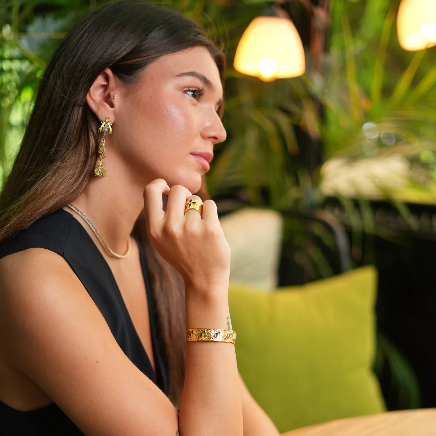 Floral Sapphire Stone Gold Band Design Statement Ring