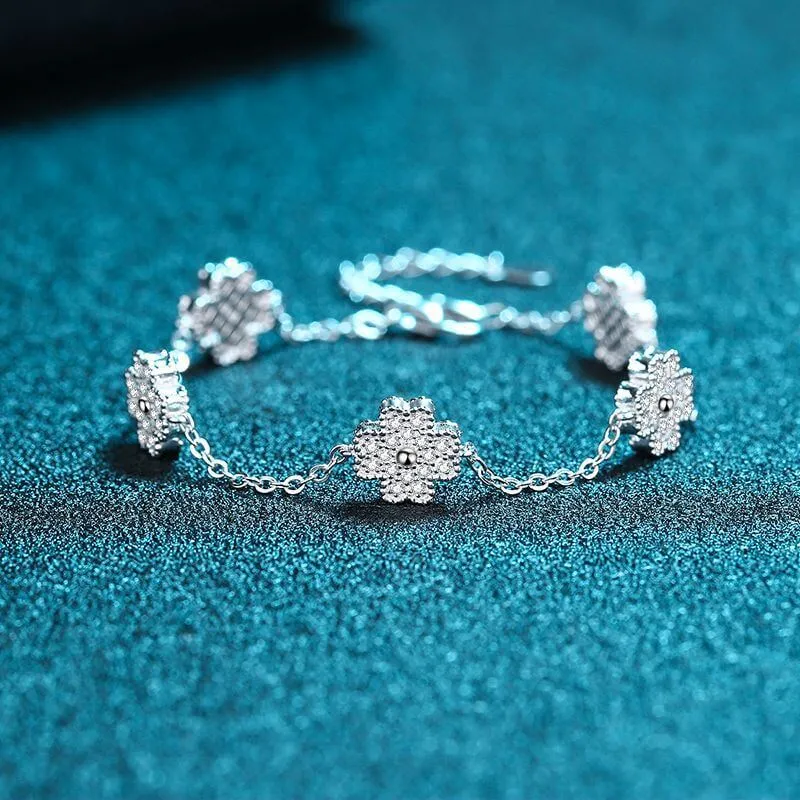 Four Leaf Clover Micro Moissanite Bracelet