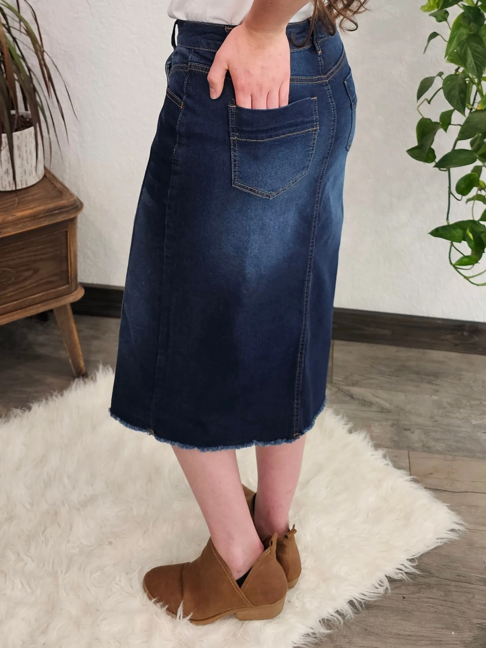 Frayed Hem Denim Skirt