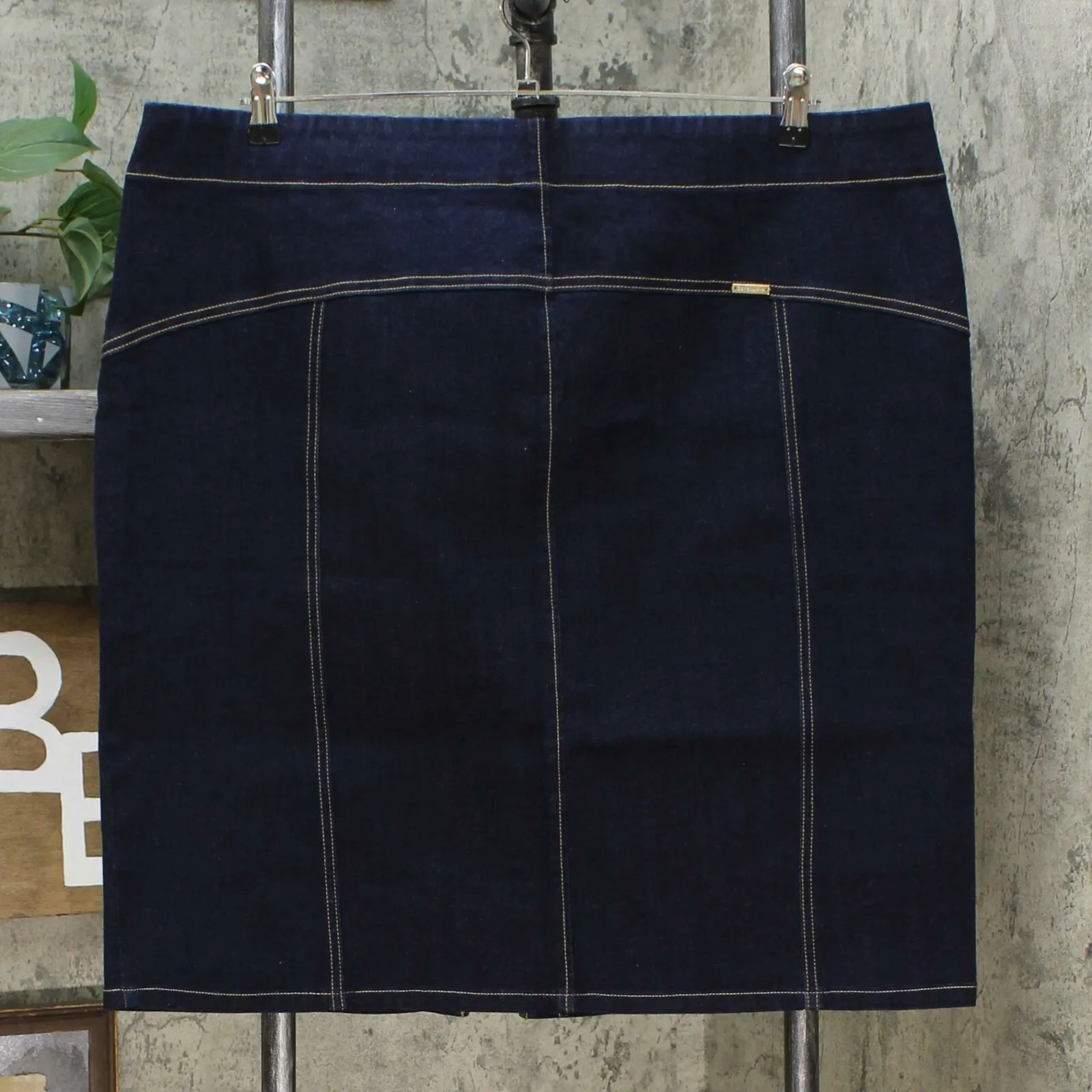 G by Giuliana Women's Plus Size Lycra Straight Zip Front Denim Skirt