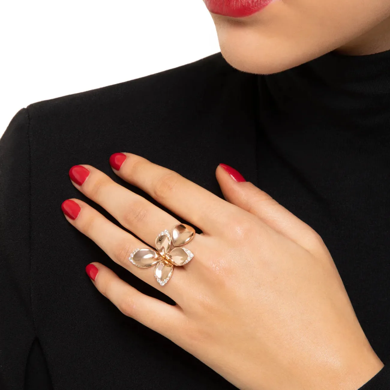 Giardini Segreti 18K Rose Gold Five Leaves Small Flower Ring with White Diamonds