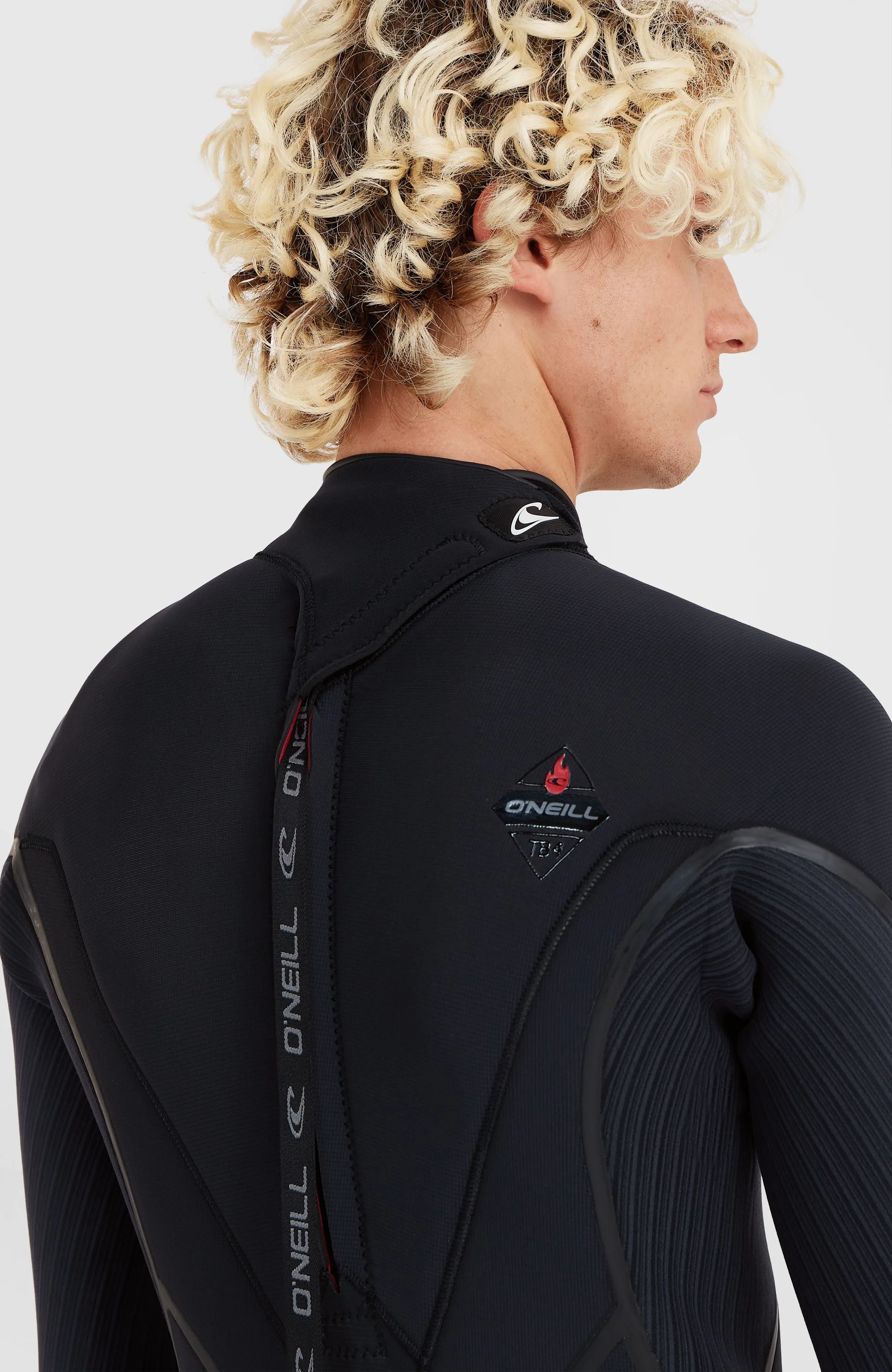 Hyperfreak Fire 4/3 mm Back Zip Full Wetsuit | BLACK/BLACK