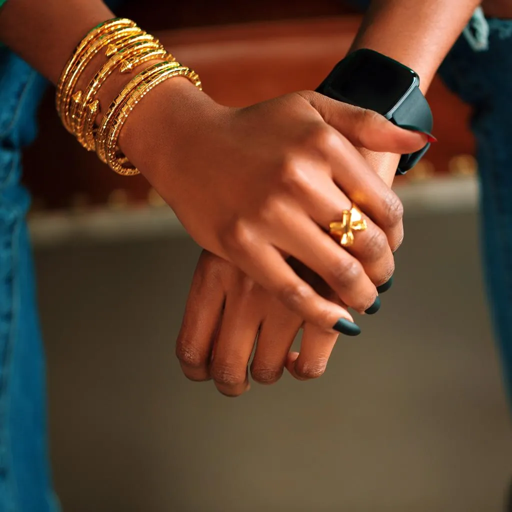 Isiro Gold Vertebrae Bracelet