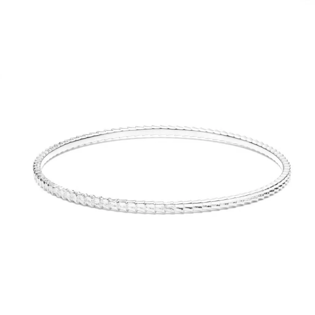 Isiro Sterling Silver Vertebrae Bangle