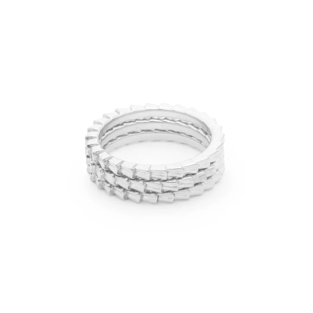 Isiro Sterling Silver Vertebrae Ring