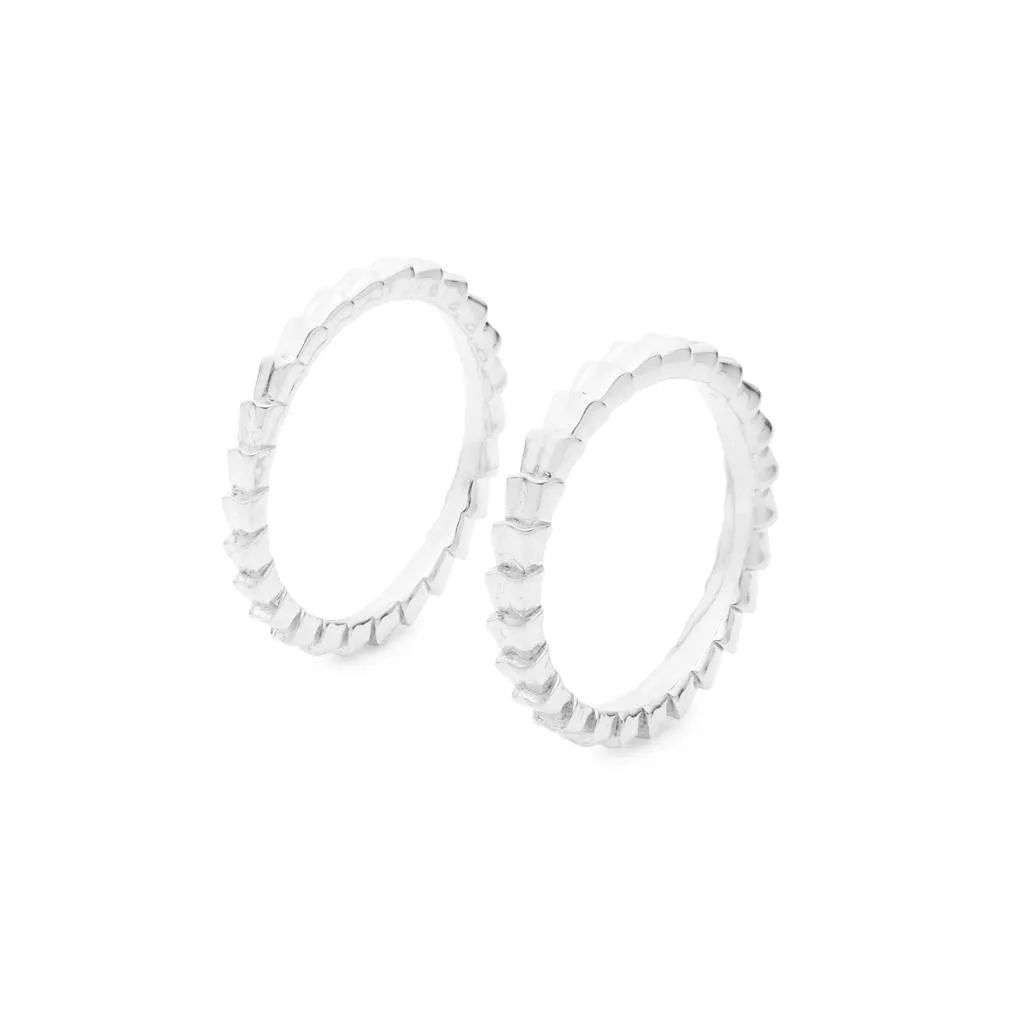Isiro Sterling Silver Vertebrae Ring