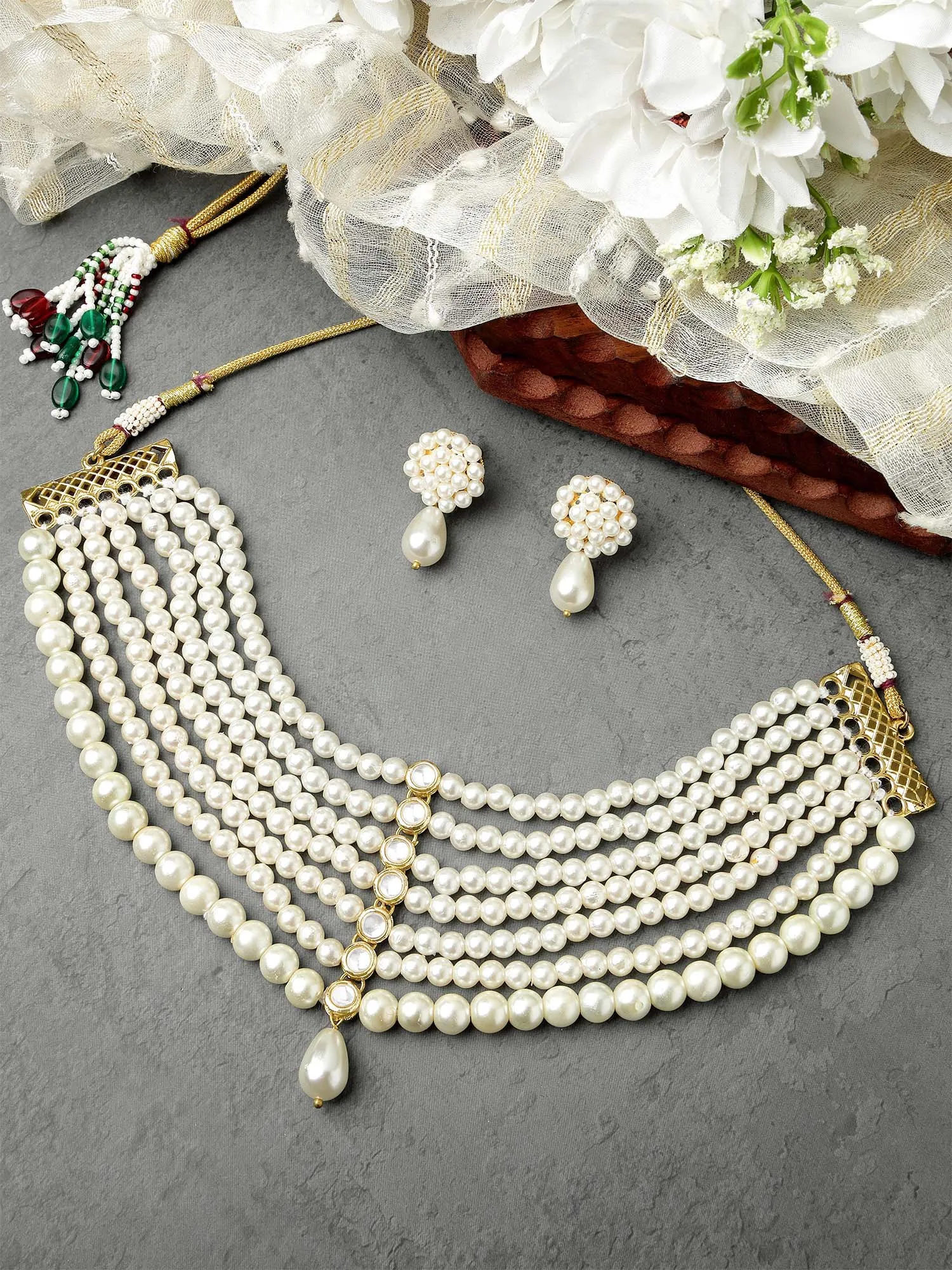 KARATCART Gold Plated Pearl Choker White Jewellery Set for Women