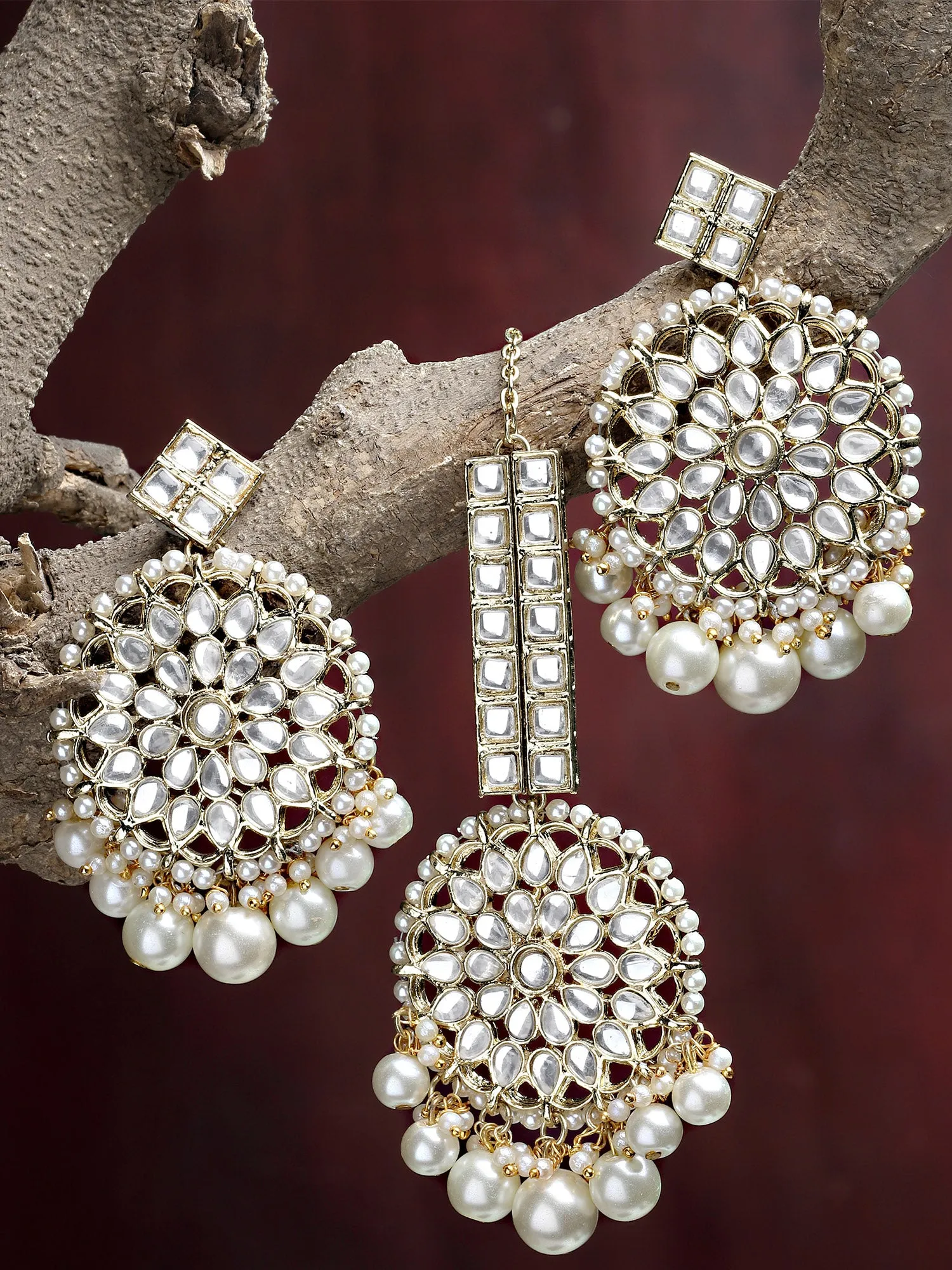 Karatcart Gold Plated White Pearl Beaded Kundan Earrings and Maangtikka Combo Set for Women