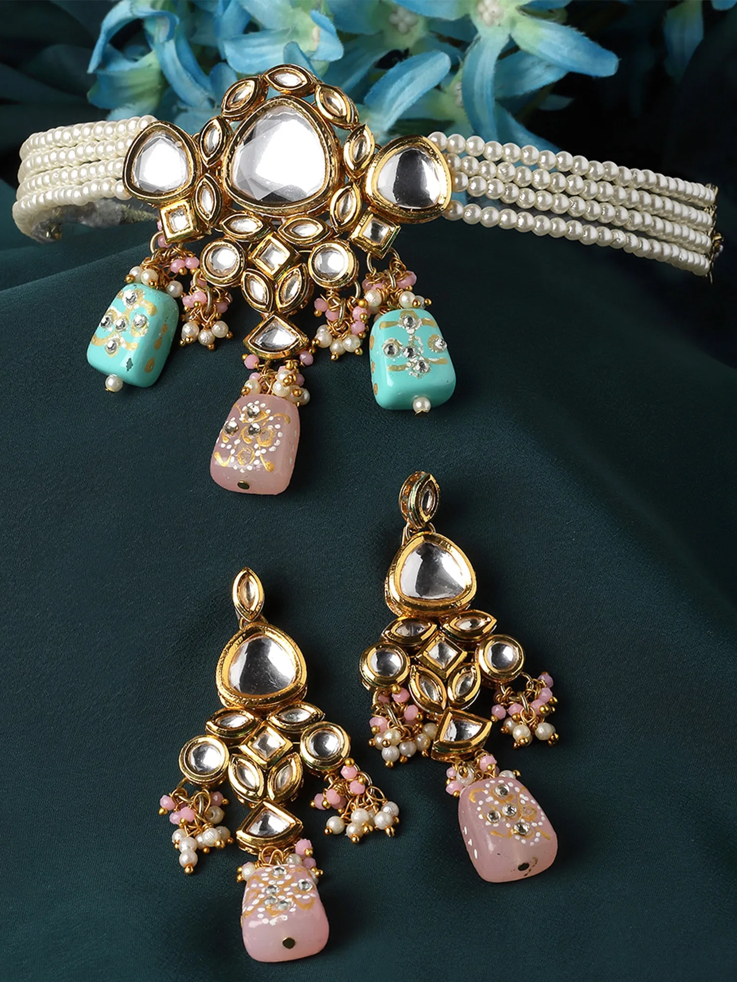 Karatcart Pink and Light Blue Tumble Studded Polki Kundan Choker Necklace Set for Women