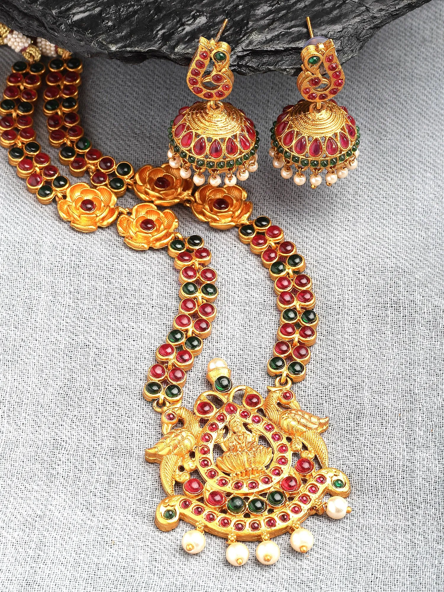 Karatcart Red and Green Stones Laxmi Mata Design Temple Jewellery Set for Women
