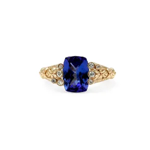 Luxury Tanzanite 3.2ct and Diamond 0.15ct Ring in 18K Gold