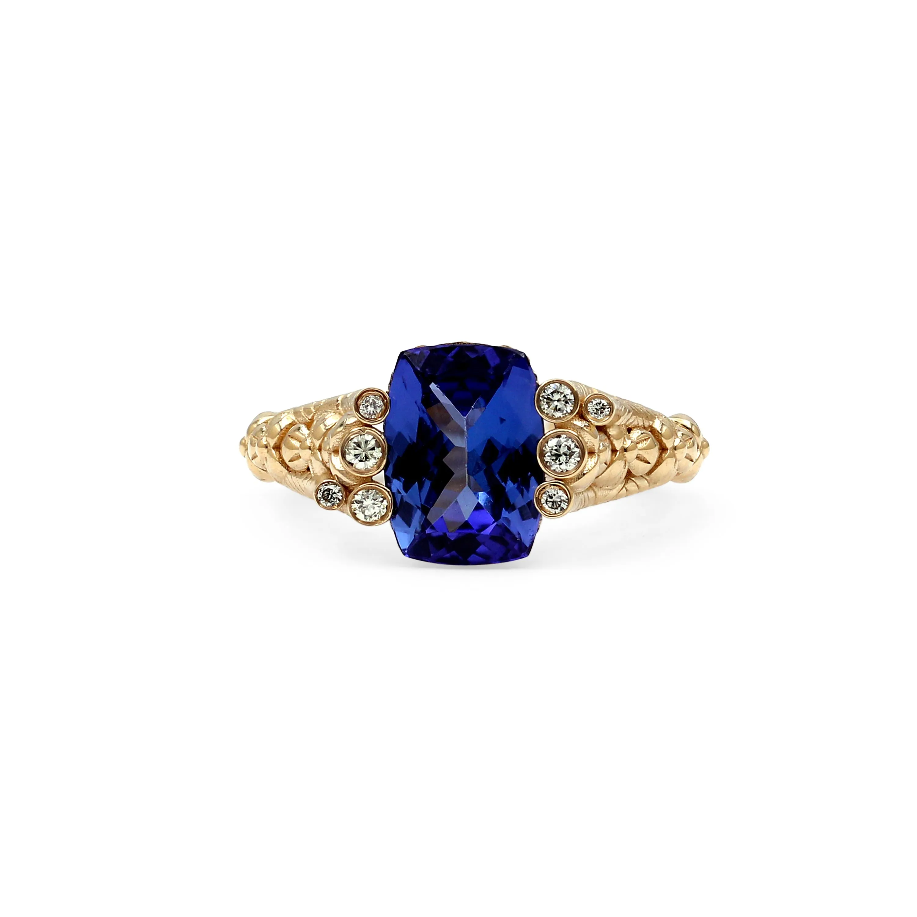 Luxury Tanzanite 3.2ct and Diamond 0.15ct Ring in 18K Gold