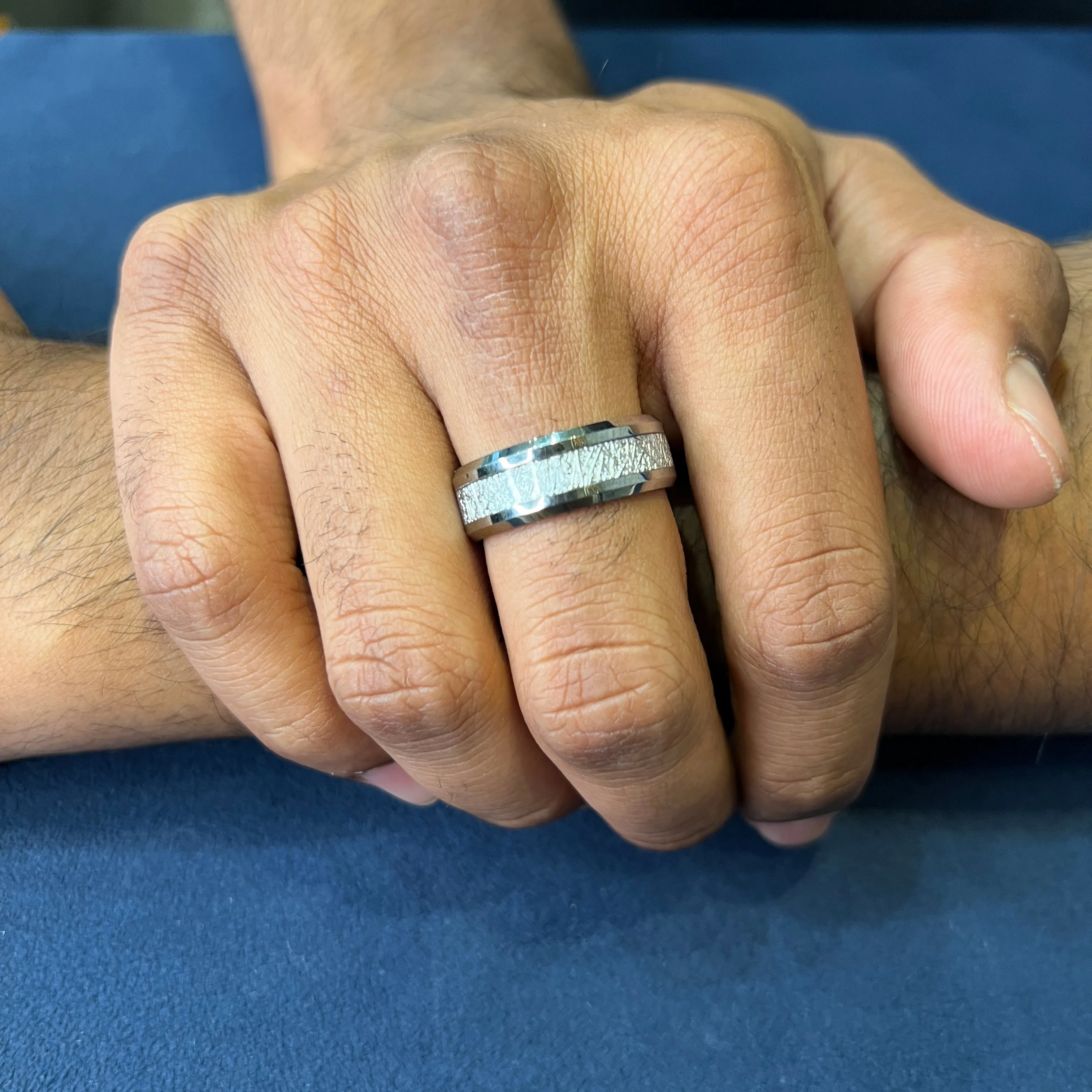 Malo (8mm) Tantalum and Meteorite Inlay Band