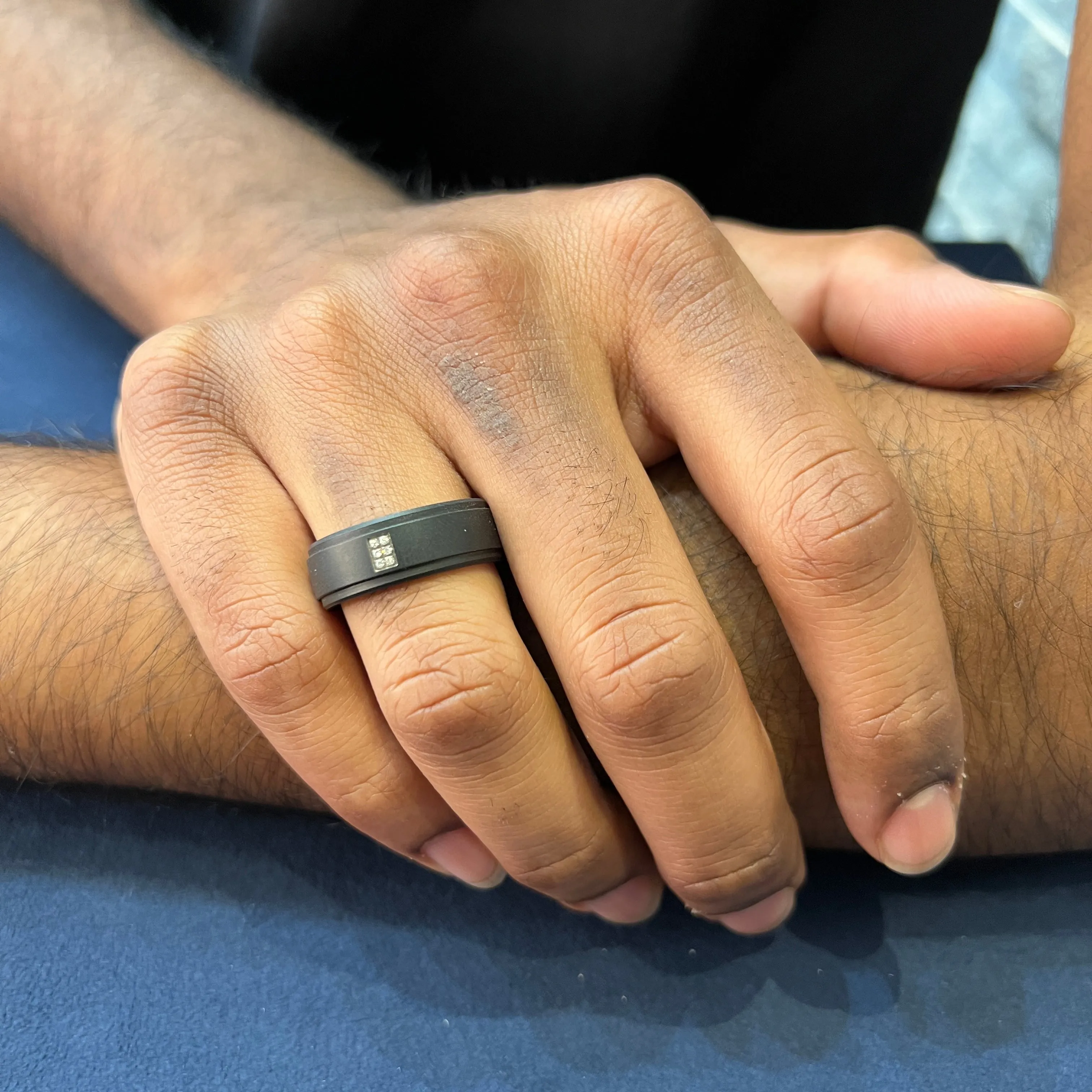 Malo Black Tungsten (8mm) Hammered Band