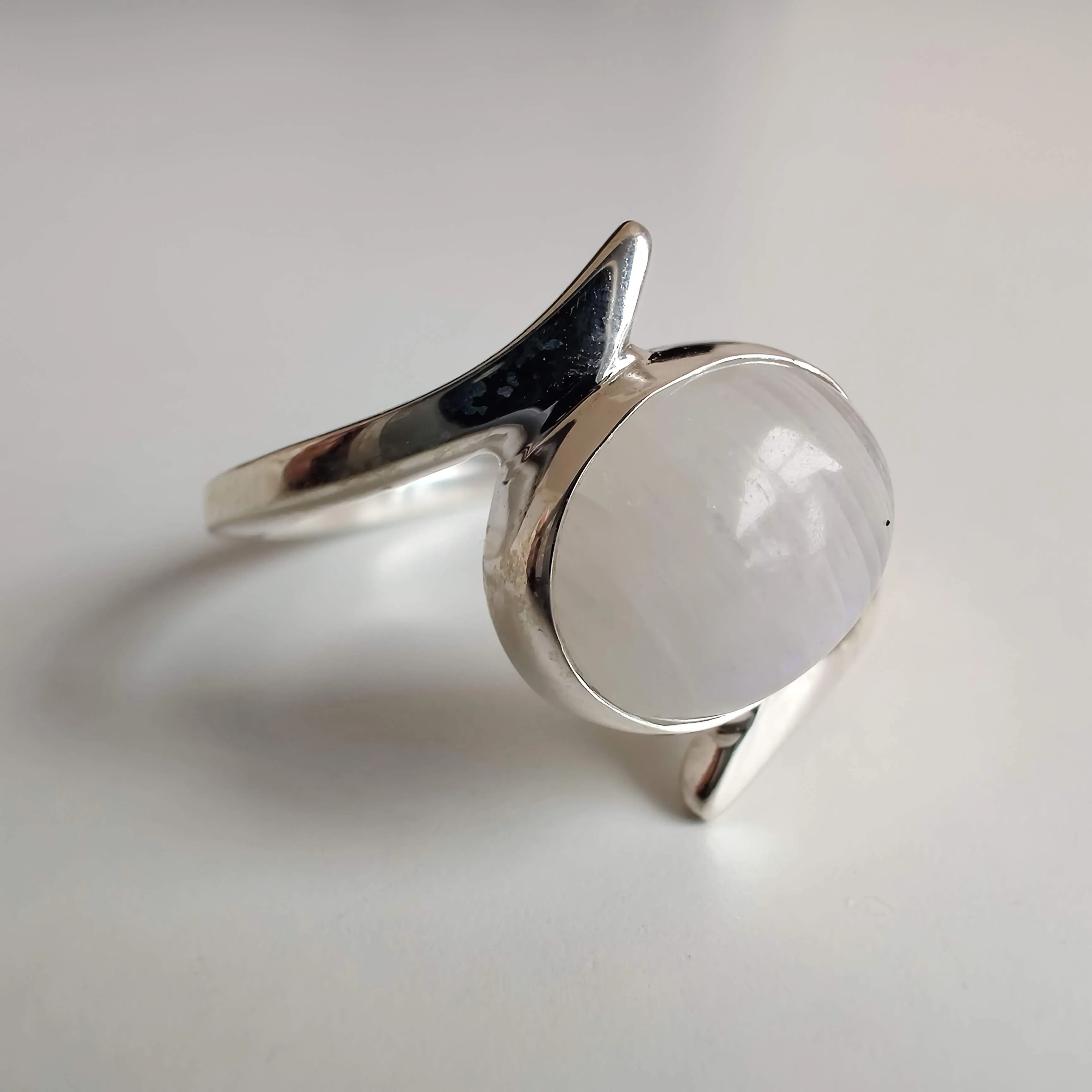 Moonstone Twist 925 Sterling Silver Ring