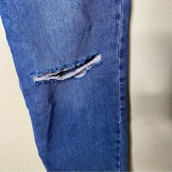Nwt Forever 21 Premium High-Rise Distressed Ripped Jeans Size 29
