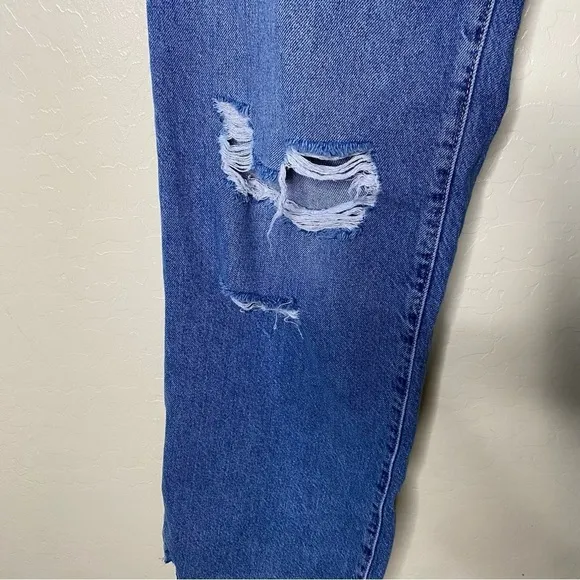 Nwt Forever 21 Premium High-Rise Distressed Ripped Jeans Size 29