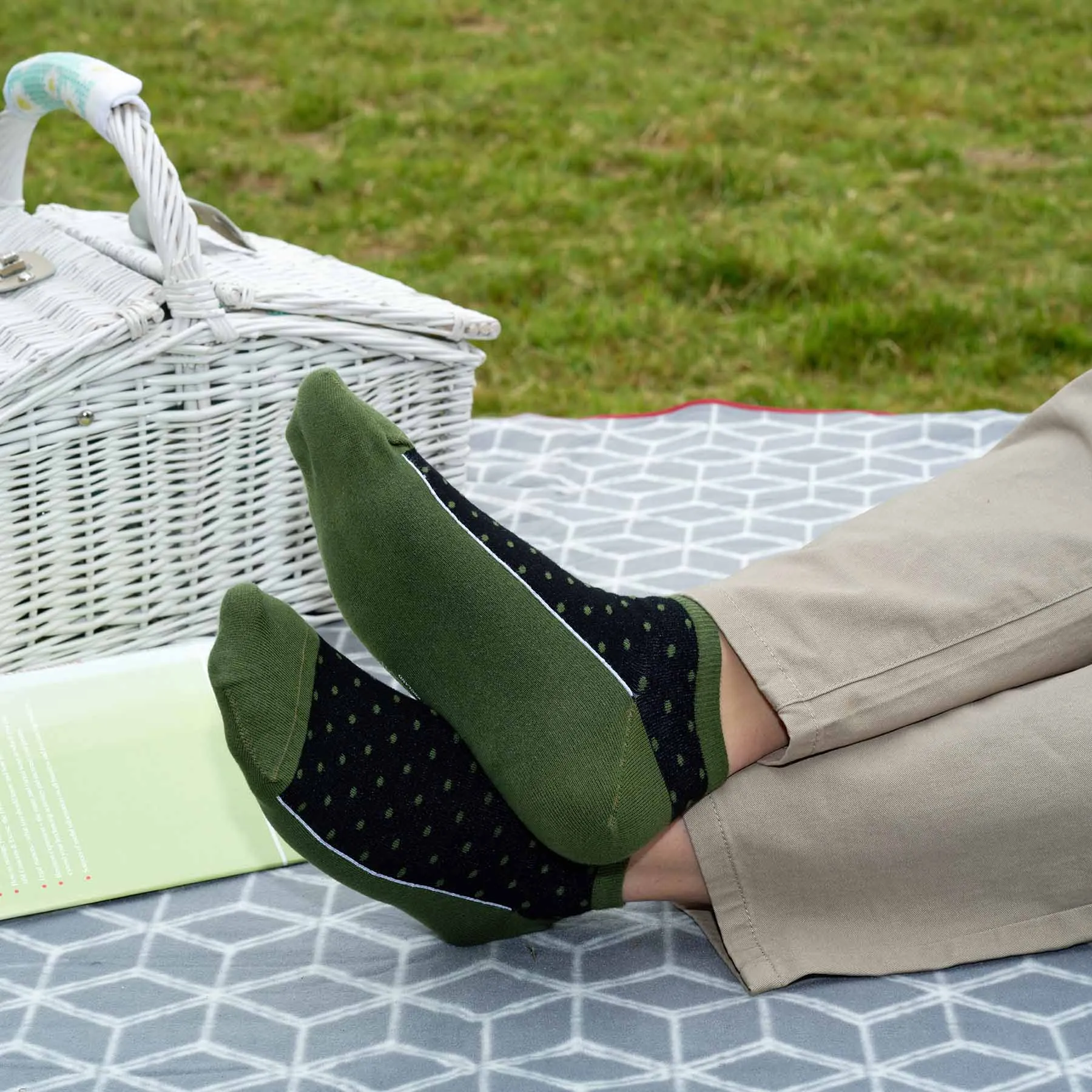 Polka Men's Organic Trainer Socks | Khaki