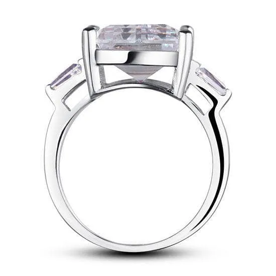Radiant Cut Diamond Luxury Engagement Ring
