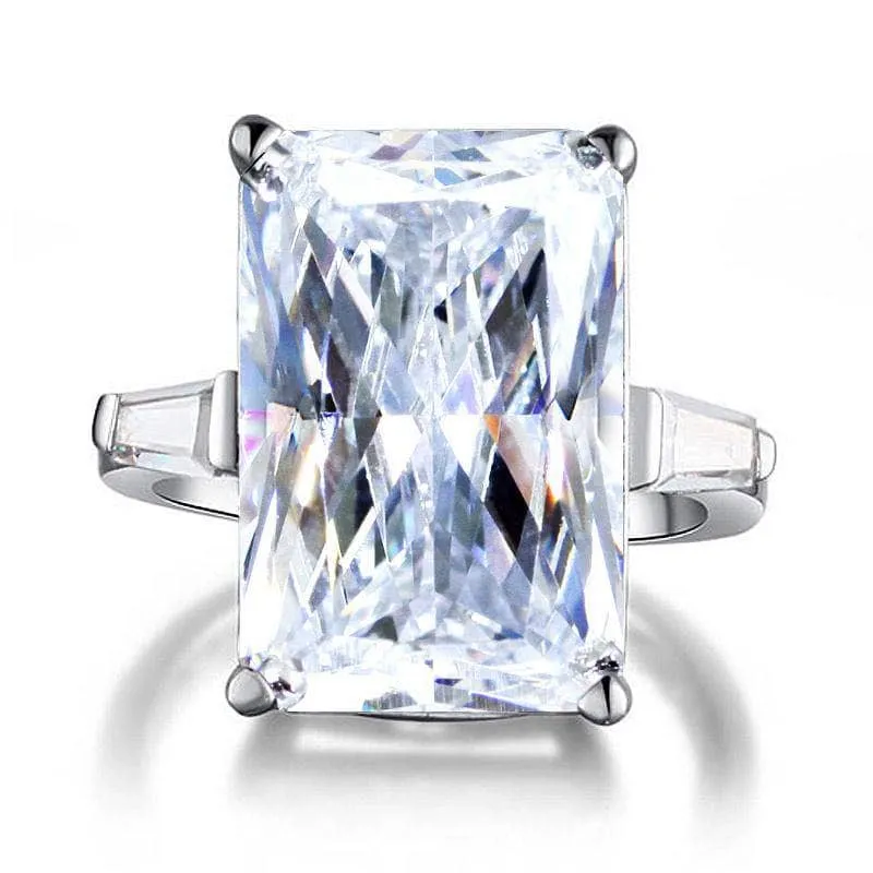 Radiant Cut Diamond Luxury Engagement Ring
