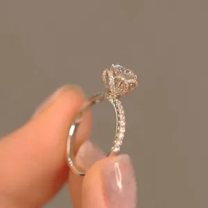 Rhinestone Floral Shaped Rings