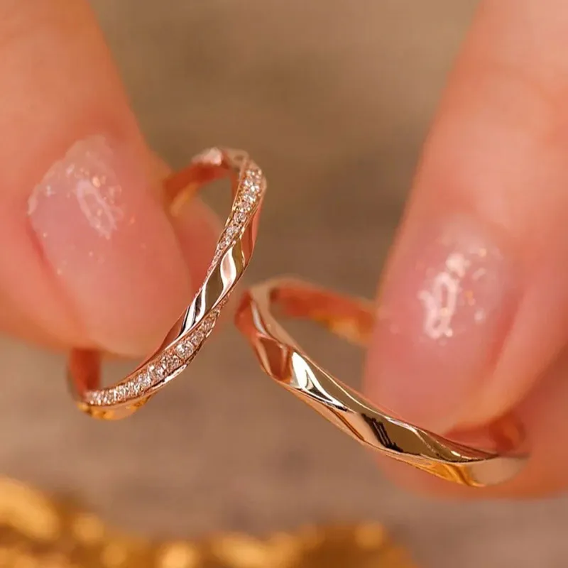 Rhinestone Mobius Pattern Adjustable Twisted Couple Rings